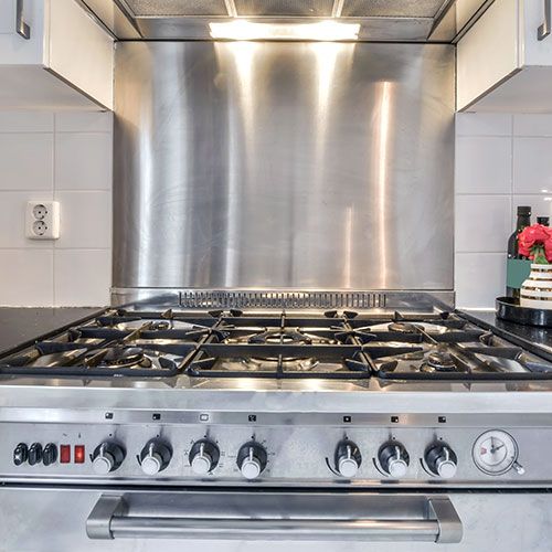 Piccadilly's Licensed Gas-fitting Experts: Same Day Service!